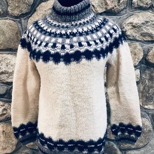 VINTAGE WOOL SWEATER